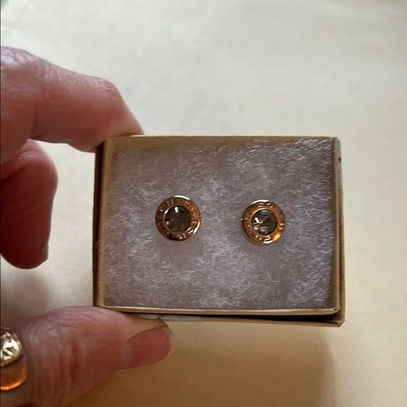 Chic Gold and Black Crystal Earrings - Picture 2 of 4